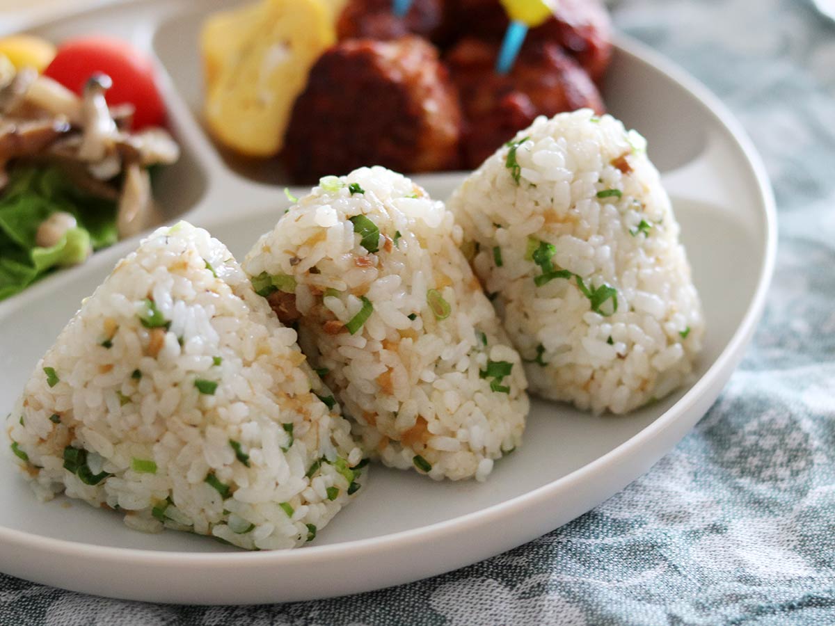 「今日のお昼はこれを食べてね」に最適な“仕切りプレート”とお手軽メニューのご紹介