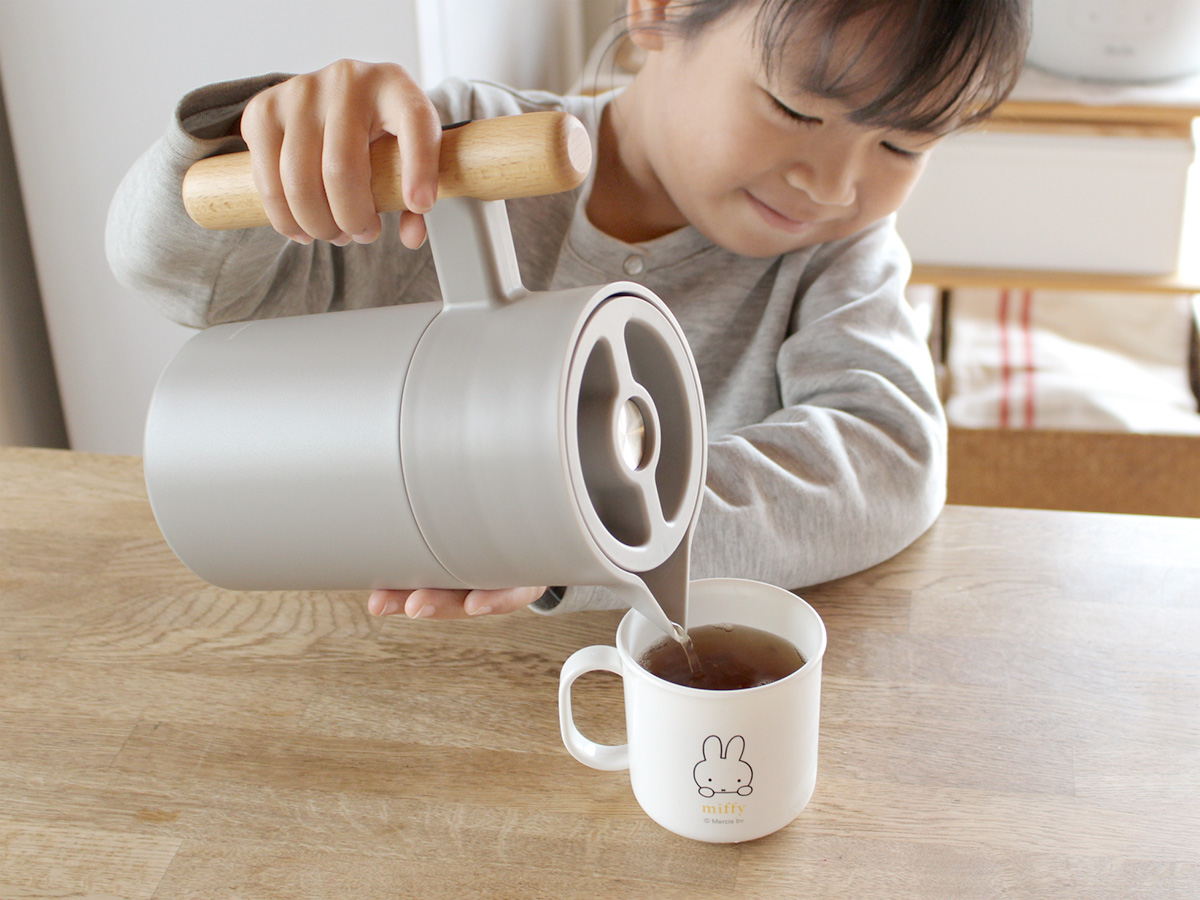 サイズ感が絶妙。寒い日に温かいお茶をすぐそばに「bon moment　卓上ポット」