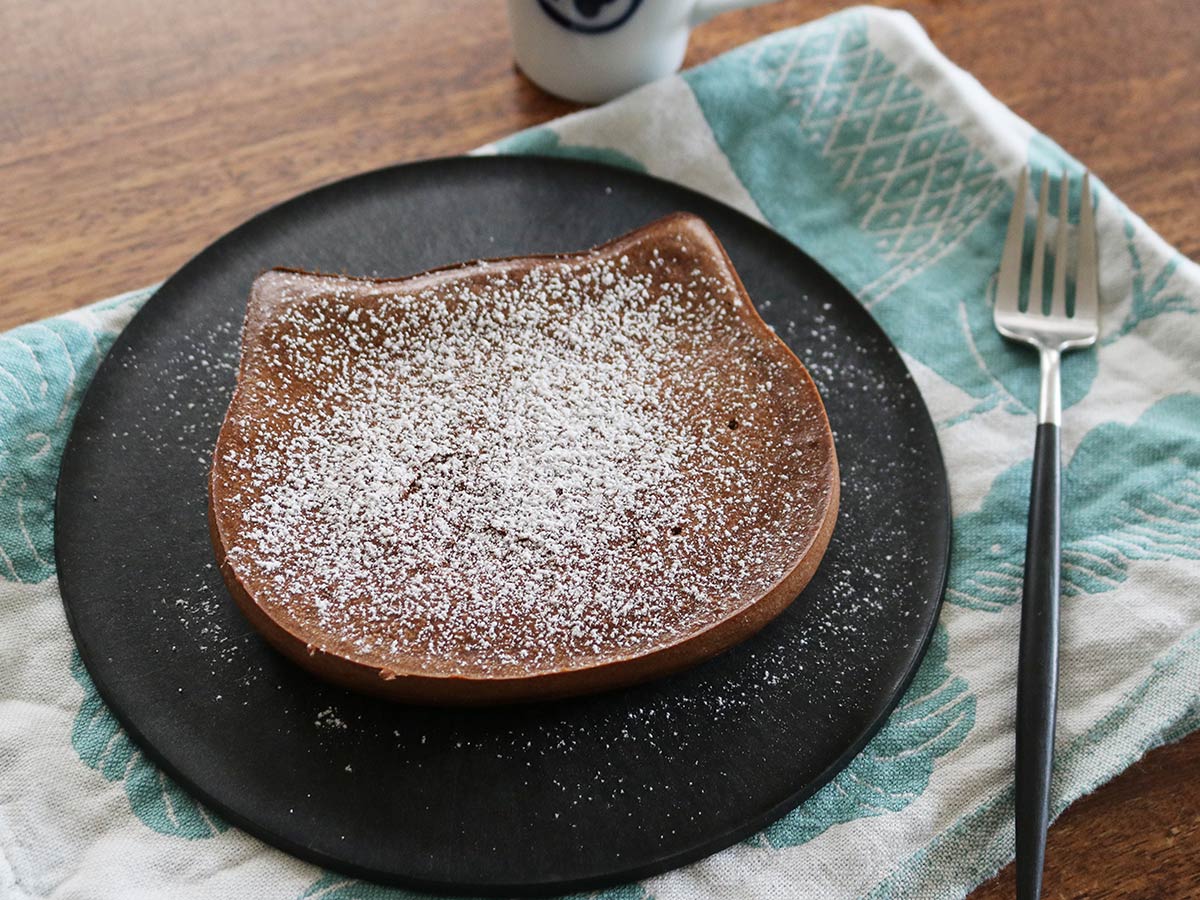 猫型セラベイクで作る「しっとりチョコチーズケーキ」＆「ハチワレホットケーキ」