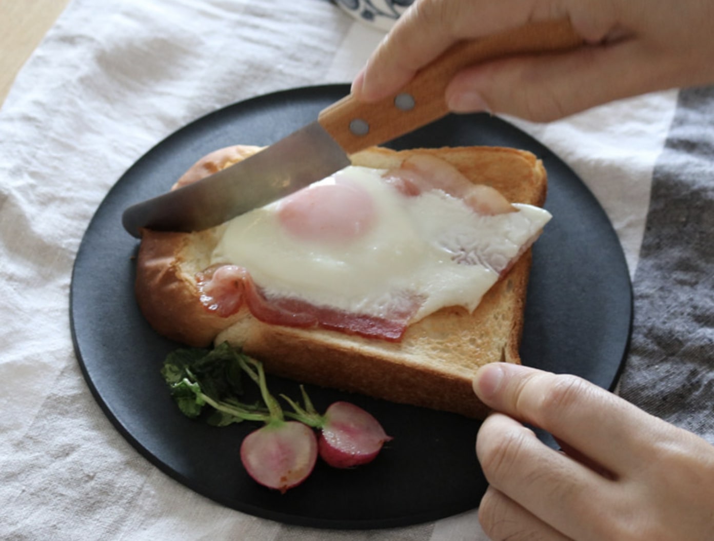 インスタグラマーさんの間でも、まだまだ“愛用者の輪”拡大中！まな板になるお皿「チョップレート」